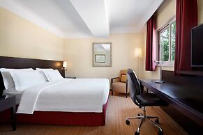 Courtyard by Marriott Rome Central Park