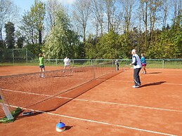 Sport - und Tagungshotel De Poort