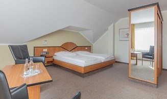 Sport - und Tagungshotel De Poort