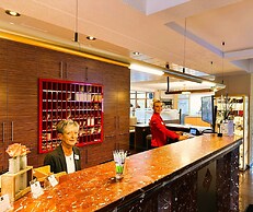 Sport - und Tagungshotel De Poort