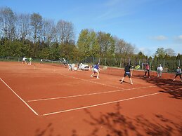 Sport - und Tagungshotel De Poort
