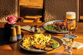 Sport - und Tagungshotel De Poort