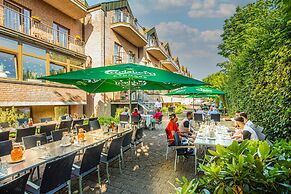 Sport - und Tagungshotel De Poort
