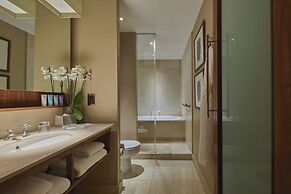 Threadneedles, Autograph Collection