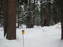 Val d'Isere by Mammoth Reservation Bureau