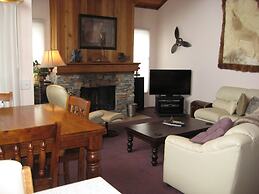 Val d'Isere by Mammoth Reservation Bureau