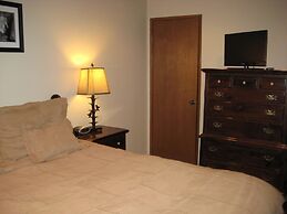 Val d'Isere by Mammoth Reservation Bureau