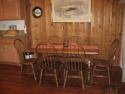 Val d'Isere by Mammoth Reservation Bureau