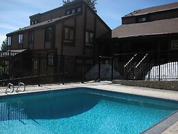 Val d'Isere by Mammoth Reservation Bureau