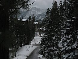 Val d'Isere by Mammoth Reservation Bureau