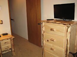 Val d'Isere by Mammoth Reservation Bureau