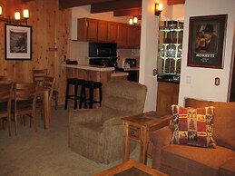 Val d'Isere by Mammoth Reservation Bureau