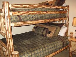 Val d'Isere by Mammoth Reservation Bureau