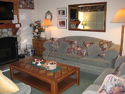 Val d'Isere by Mammoth Reservation Bureau