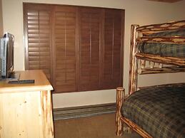 Val d'Isere by Mammoth Reservation Bureau