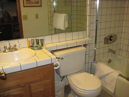 Val d'Isere by Mammoth Reservation Bureau