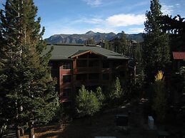 Val d'Isere by Mammoth Reservation Bureau