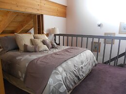 Val d'Isere by Mammoth Reservation Bureau