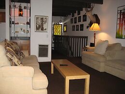 Val d'Isere by Mammoth Reservation Bureau