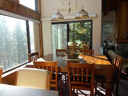 Val d'Isere by Mammoth Reservation Bureau