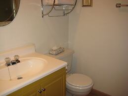 Val d'Isere by Mammoth Reservation Bureau