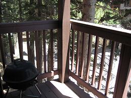 Val d'Isere by Mammoth Reservation Bureau