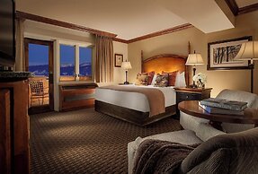 Snake River Lodge - Amenities at Sister Property