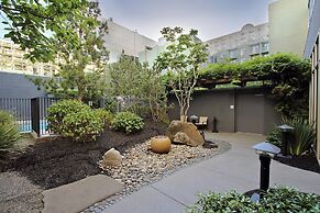Courtyard by Marriott Oakland Downtown