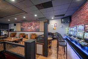 Coast Nisku Inn & Conference Centre