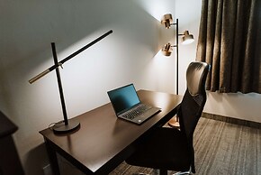 Coast Nisku Inn & Conference Centre