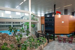 Coast Nisku Inn & Conference Centre