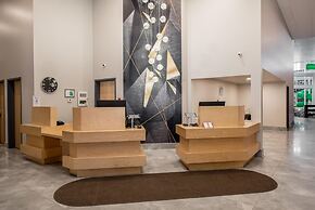 Coast Nisku Inn & Conference Centre