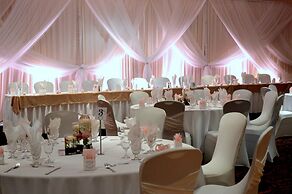 Coast Nisku Inn & Conference Centre