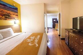 Days Inn & Suites by Wyndham Houston North/Aldine