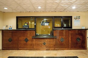 Days Inn & Suites by Wyndham Houston North/Aldine