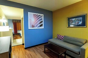 Days Inn & Suites by Wyndham Houston North/Aldine