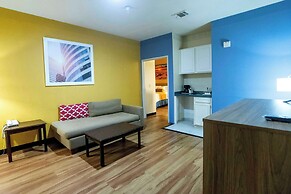 Days Inn & Suites by Wyndham Houston North/Aldine