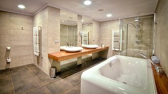 Holiday Inn Krakow City Centre by IHG