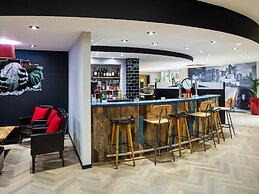 ibis Rugby East