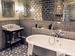 Hardwick Hall Hotel