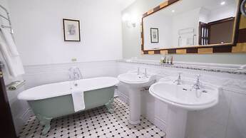 Hardwick Hall Hotel