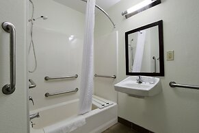 Candlewood Suites Rogers / Bentonville by IHG