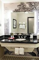 Williamsburg Lodge, Autograph Collection