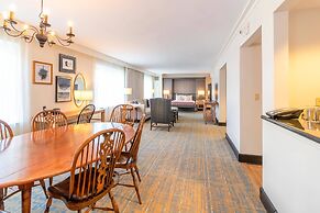 Williamsburg Lodge, Autograph Collection