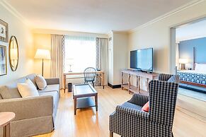 Williamsburg Lodge, Autograph Collection