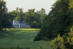 Williamsburg Woodlands Hotel & Suites, an official Colonial Williamsbu