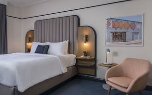 Hu. Hotel