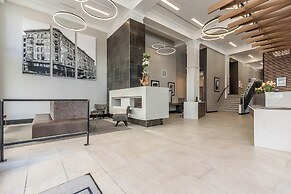 Hu. Hotel