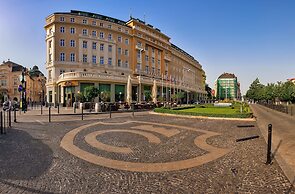 Radisson Blu Carlton Hotel, Bratislava