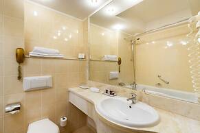 MCC Mazurkas Conference Centre & Hotel